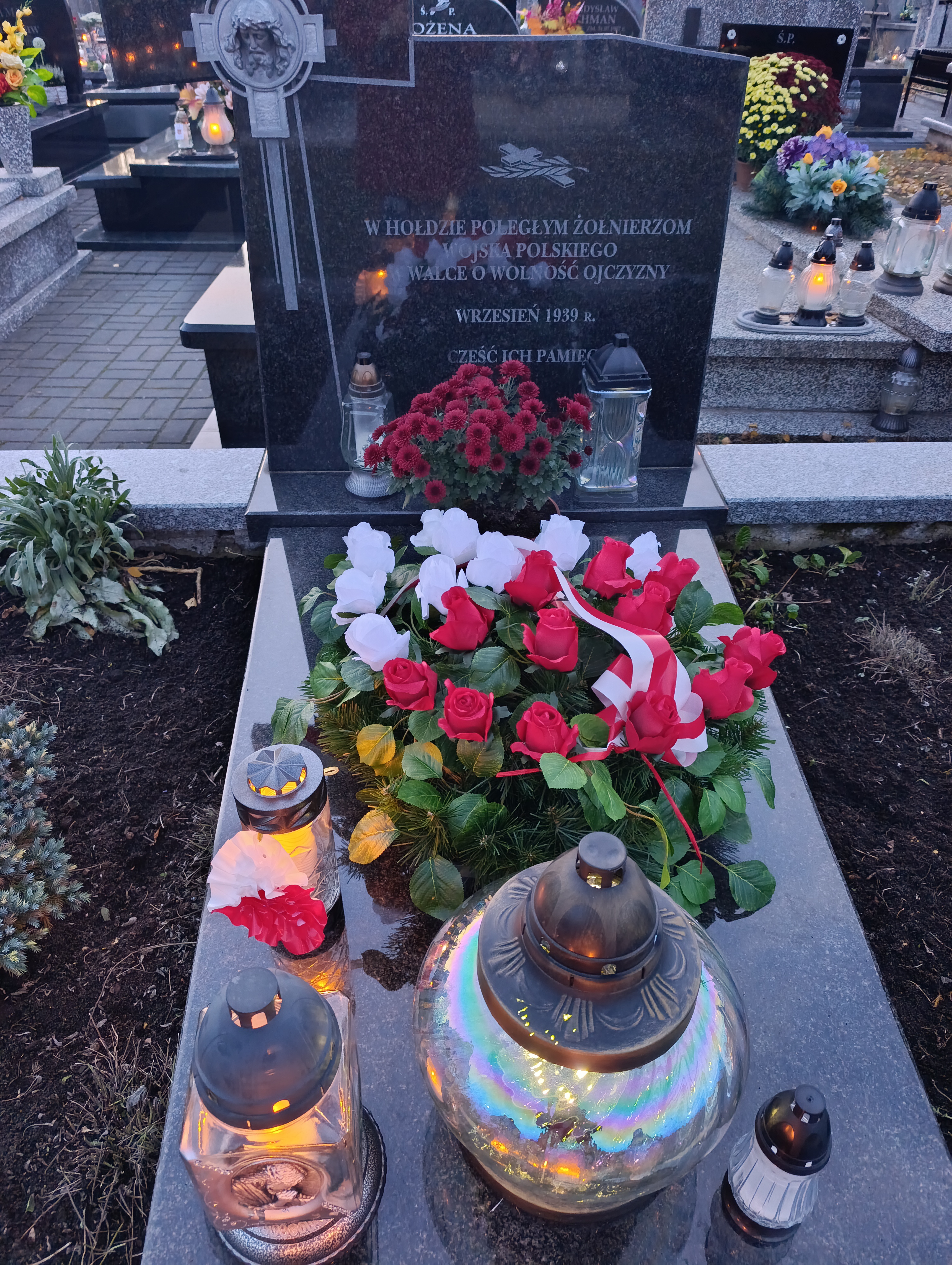 Zbiorowy grób żołnierzy Wojska Polskiego poległych w kampanii wrześniowej 1939 r.