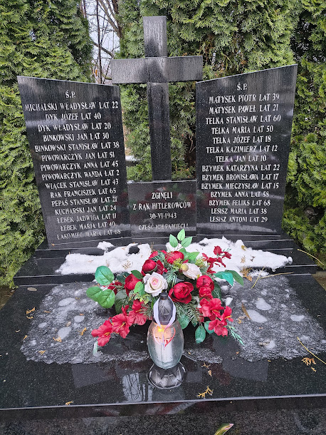 Zbiorowy grób mieszkańców Dębna