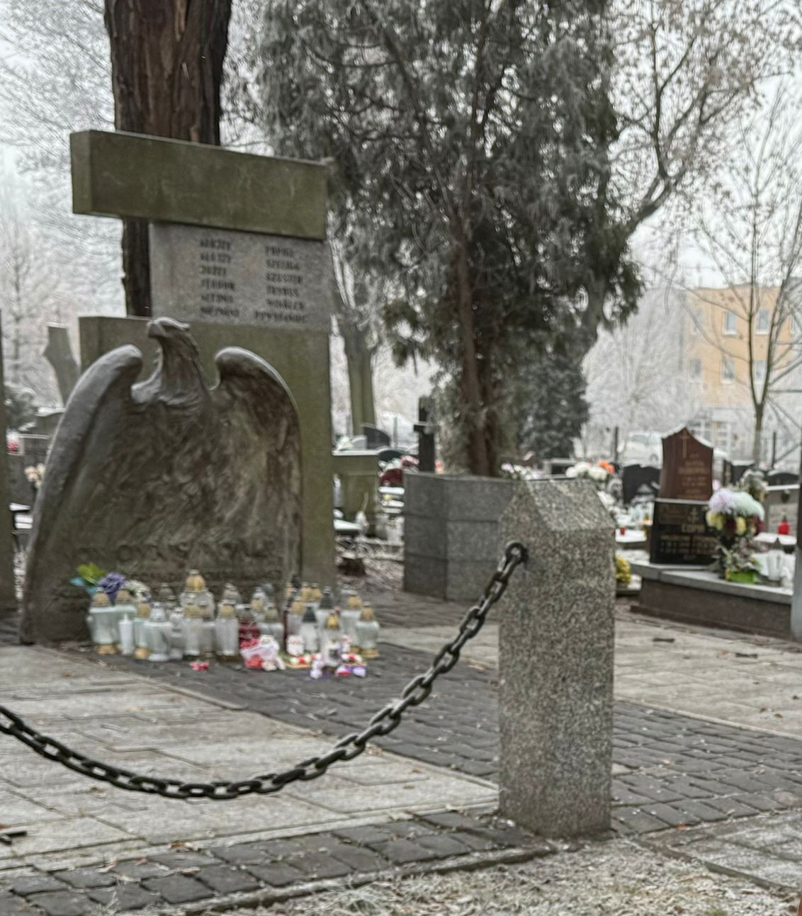 Wojenny grób zbiorowy mieszkańców Dąbrówki Małej