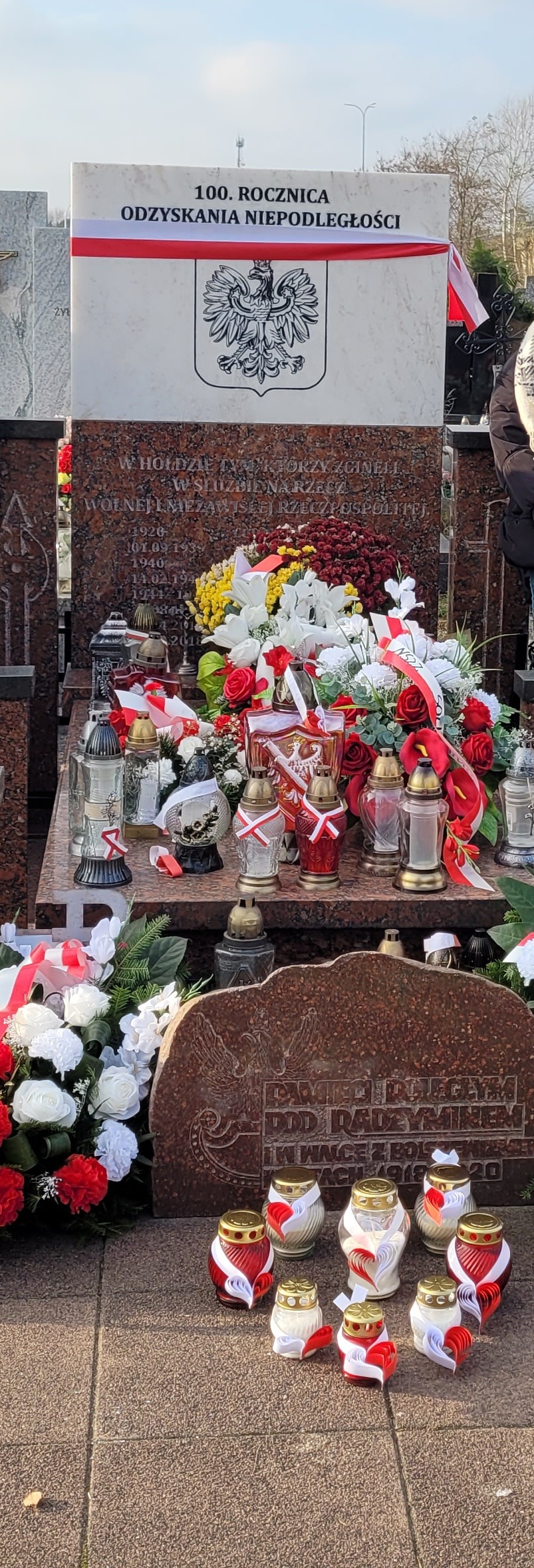 Na obrazku znajduje się Grób Nieznanego Żołnierza.