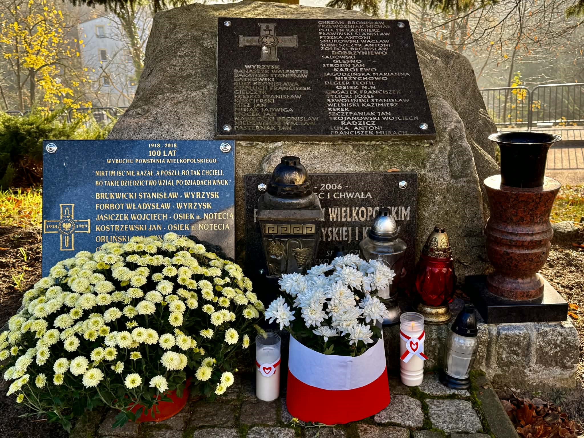 Kamienny obelisk ku czci Powstańców Wielkopolskich Ziemi Wyrzyskiej i Krajny